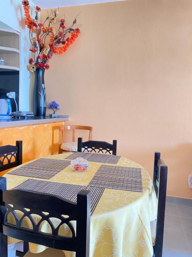 Veronika'S Apartment Himare Exterior photo